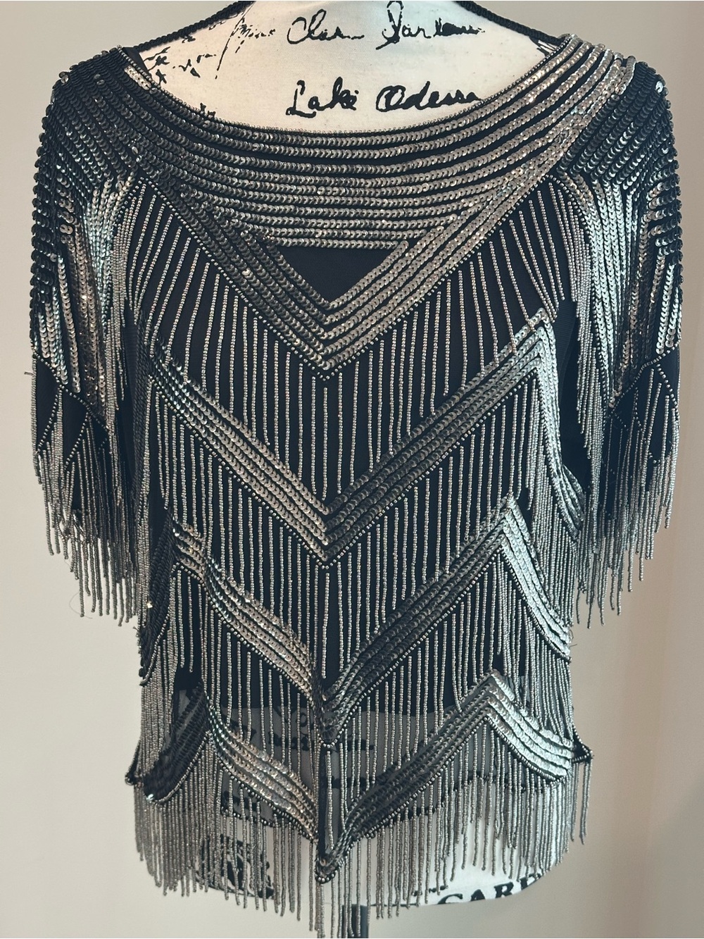 NWOT-VENUS Beaded Fringe Black & Siler size 8 fringe moves with you. - Picture 5 of 14